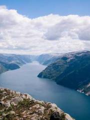 A Wifeapos;s Plea fo